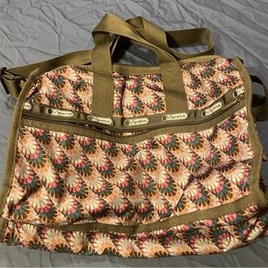 Le Sportsac Weekender! Perfect Carry-on Travel Bag w/ Adjustable Strap,